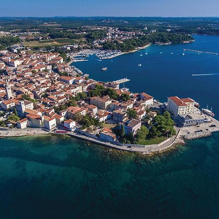 Gorgeous Apartment In Porec With Kitchen Exterior foto